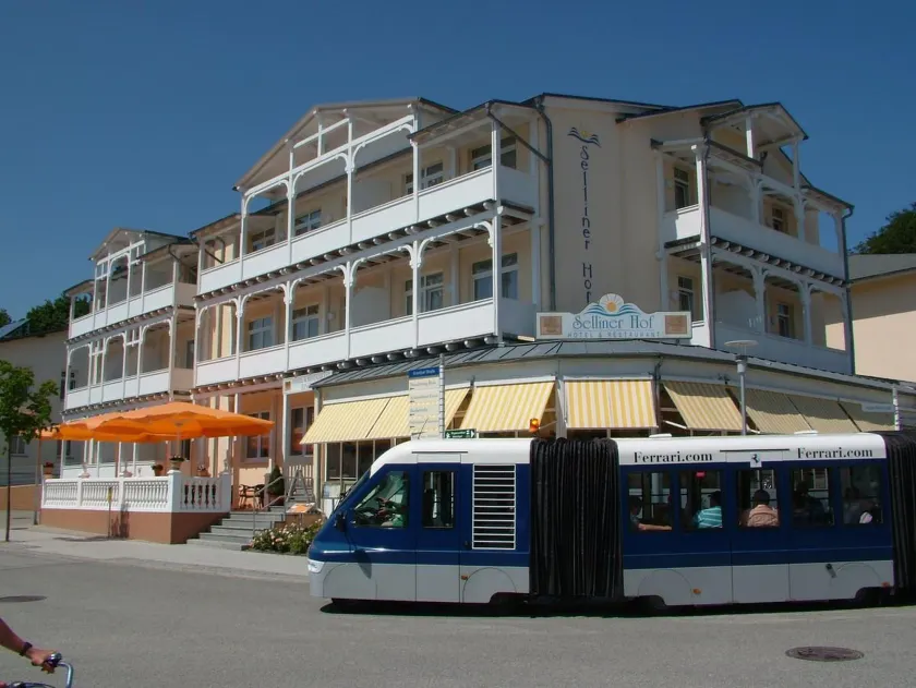 Hotel Selliner Hof - Image 1