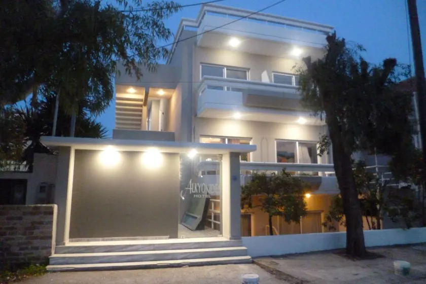 Alkyonides Boutique Hotel - Image 1