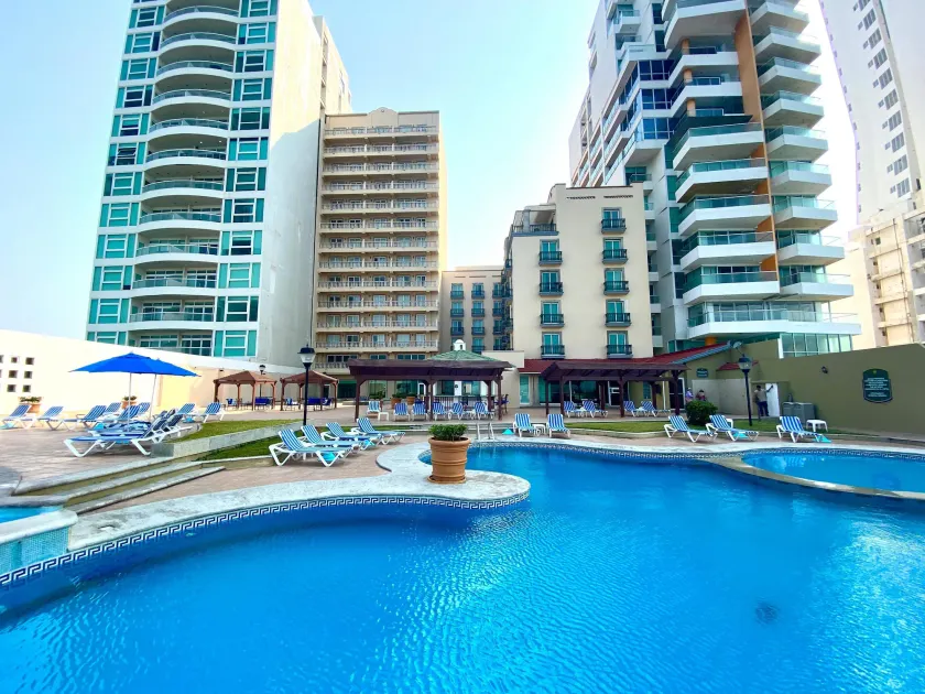 Astur Hotel & Residence - Image 1