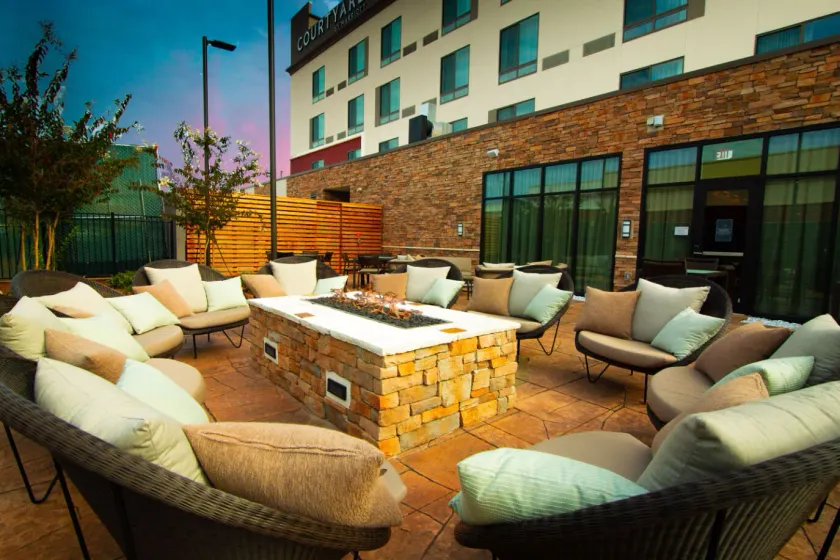 Courtyard by Marriott Cartersville - Image 1