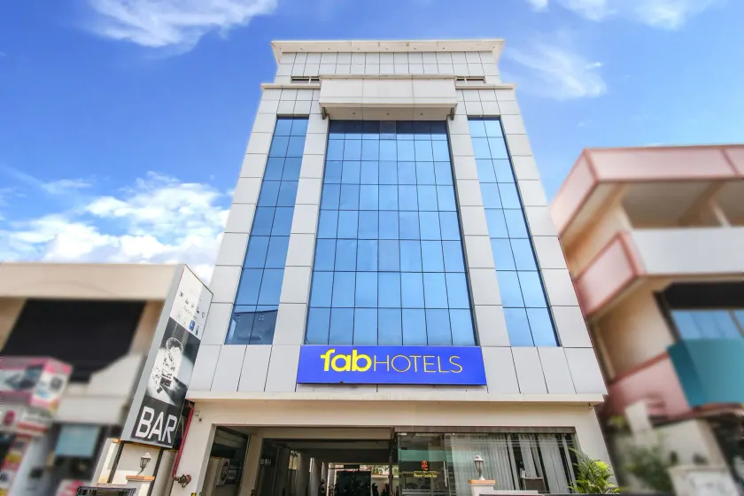 FabHotel Prime Royal Castle - Nr Coimbatore North Railway Station - Image 1