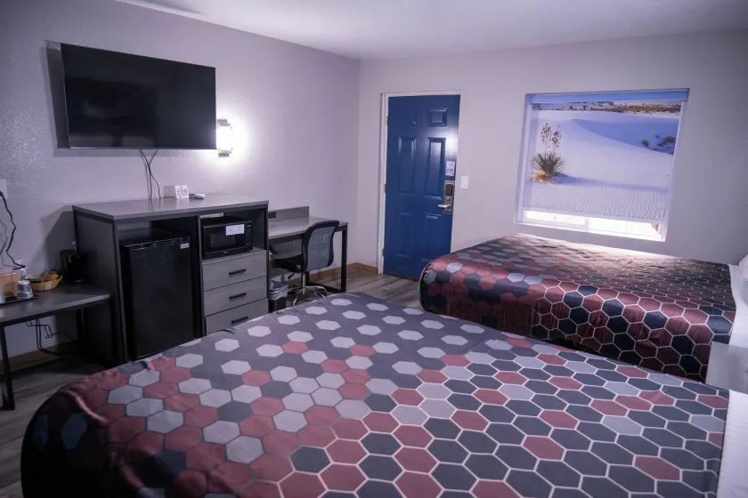 Budget Inn - Image 1