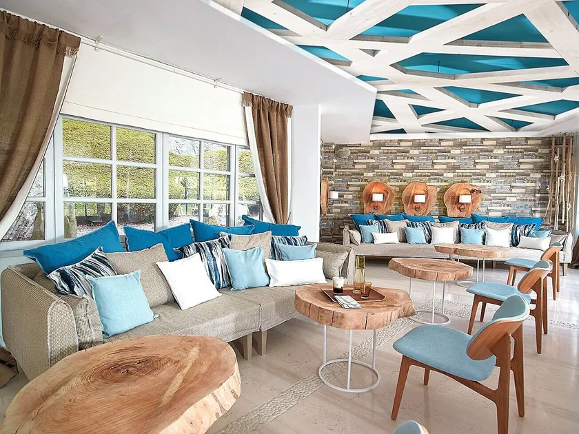 Kythnos Bay Hotel - Image 1