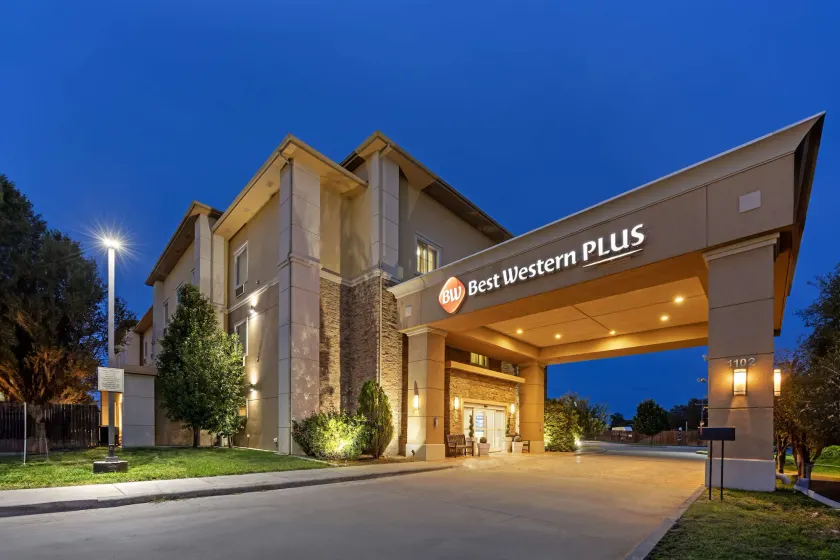 Best Western Plus Guymon Hotel & Suites - Image 1