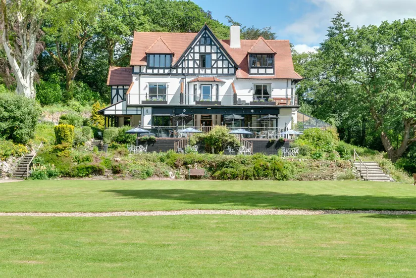 Craig-y-Dderwen Riverside Hotel - Image 1