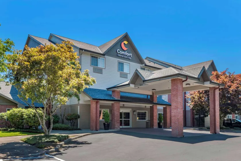 Comfort Inn & Suites Tualatin - Lake Oswego South - Image 1
