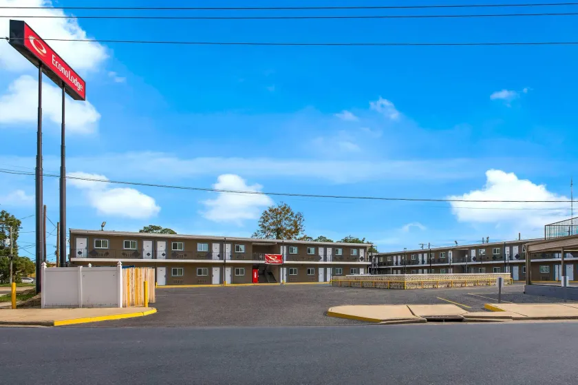 Econo Lodge Gretna - New Orleans - Image 1