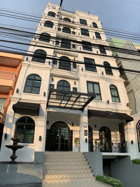 The Seens Hotel - Image 1