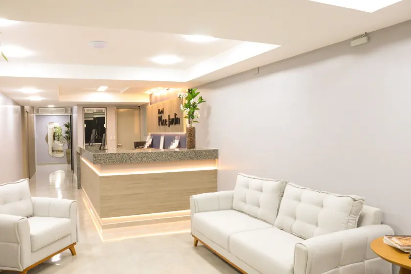 Hotel Place Jardin - Image 1