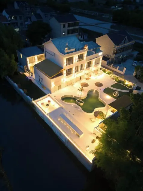 QIMeow Garden Hotel - Image 1