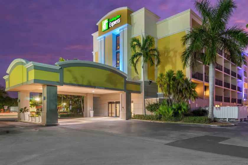 Holiday Inn Express Cape Coral-Fort Myers Area by IHG - Image 1