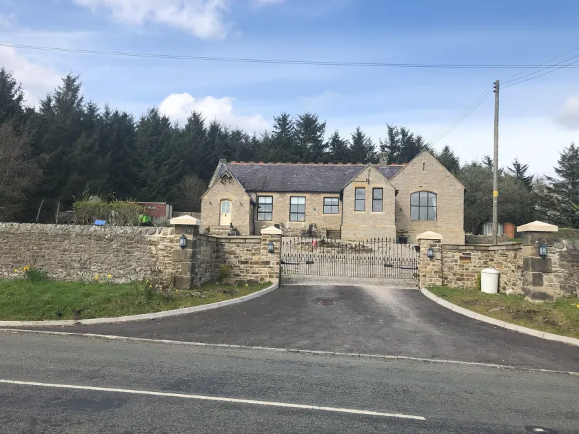Lanehead Old School - Image 1