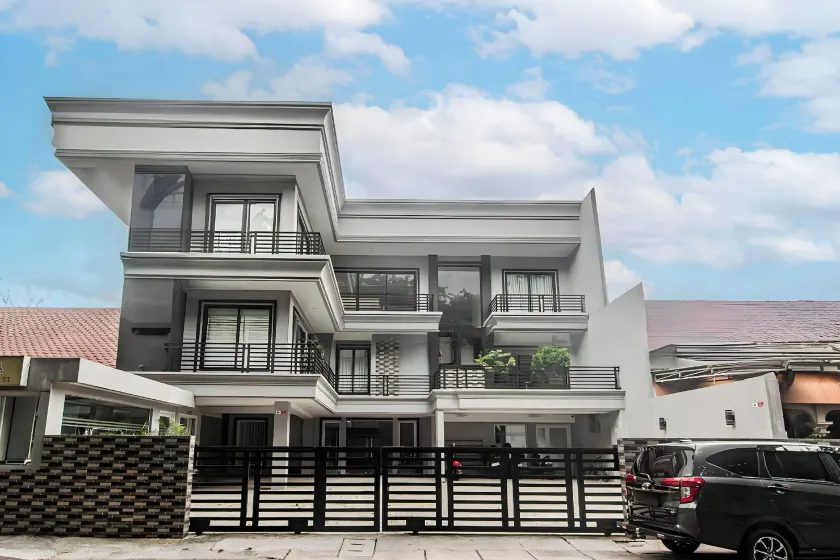 TOS Guest House By Zuzu - Image 1