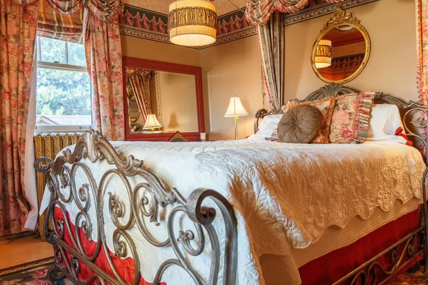 The Carolina Bed & Breakfast - Image 1