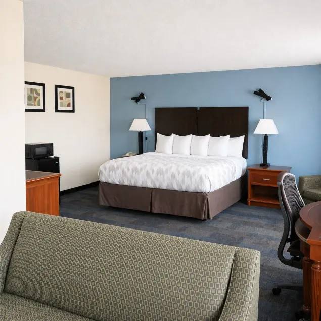 Americas Best Value Inn Phenix City - Image 1
