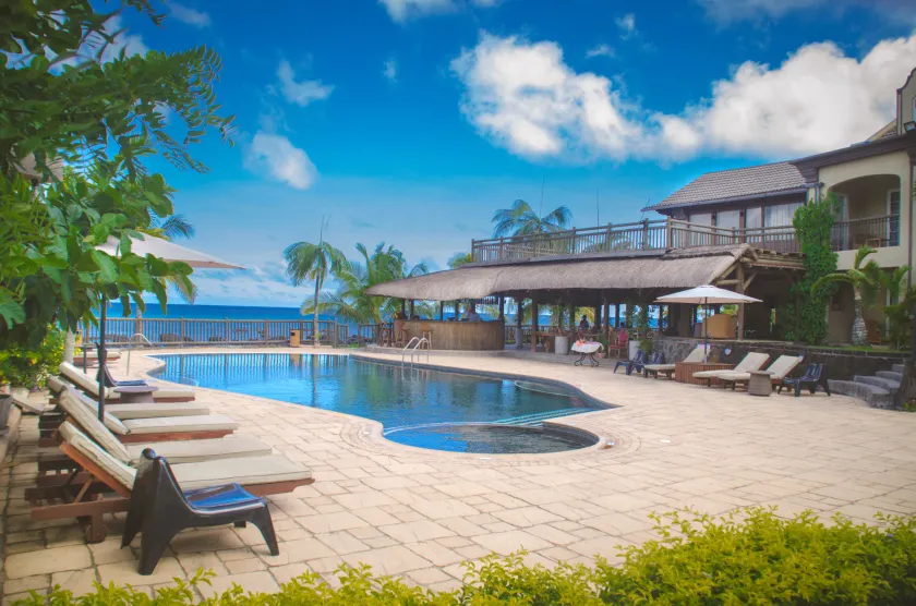 Sunset Reef Resort & Spa - Image 1