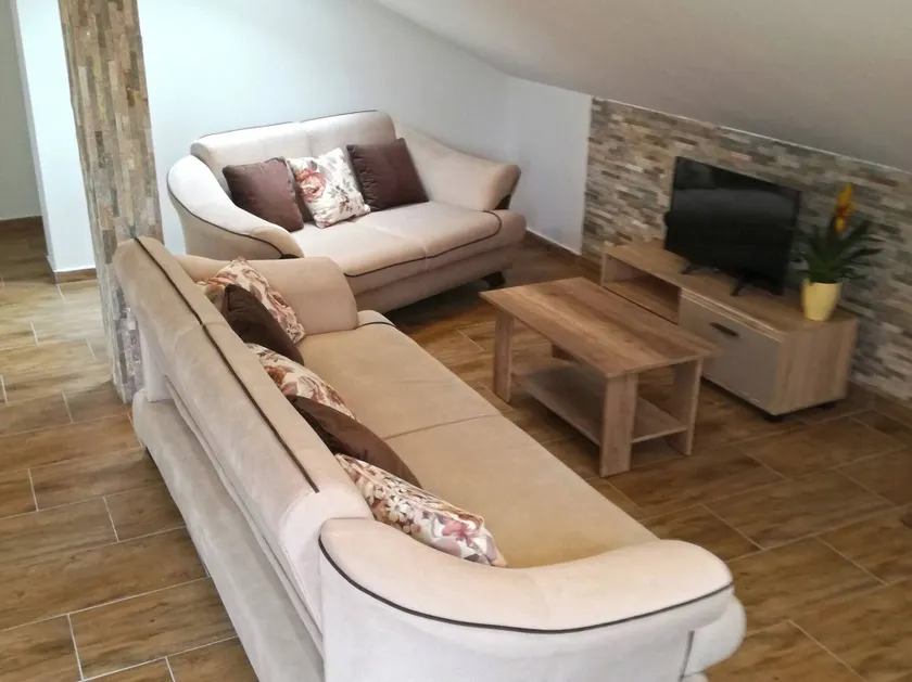All New Seafront Apartment Yvonne, Sleeps 5 - Image 1