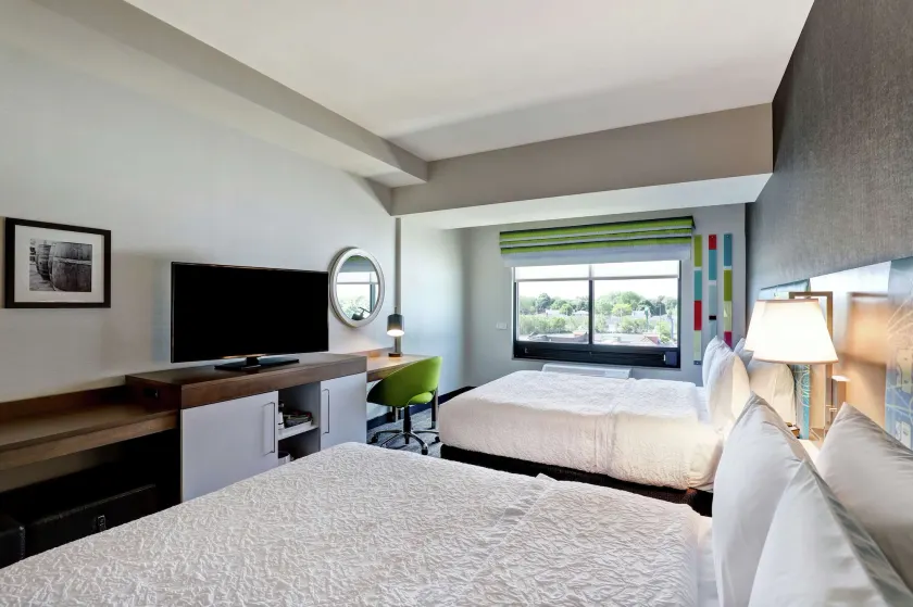 Hampton Inn by Hilton St. Catharines Niagara - Image 1