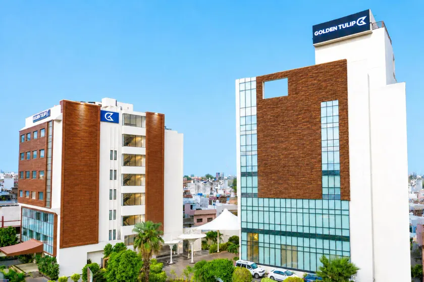 Golden Tulip Lucknow - Image 1