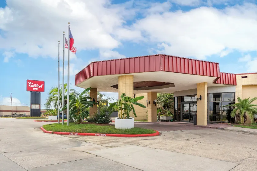 Red Roof Inn La Marque - Image 1