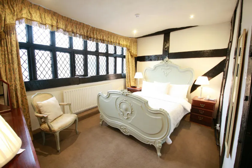 Crown Hotel - Image 1