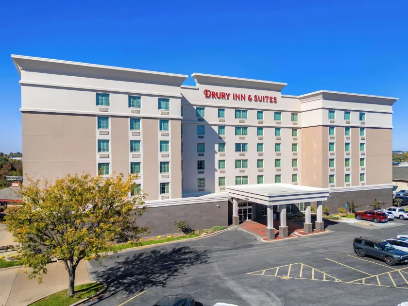 Drury Inn & Suites St. Louis Arnold - Image 1