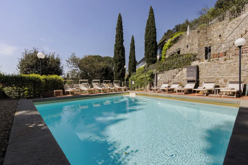 Hotel Villa - Image 1