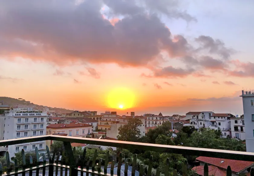 Sunset Home Sorrento - Image 1