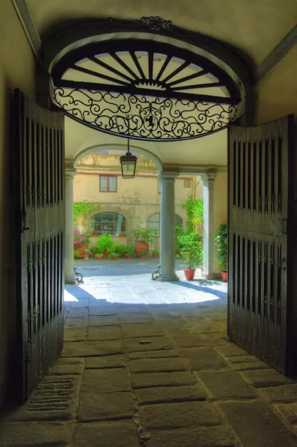 Palazzo Niccolini al Duomo Residenza D'Epoca - Interior entrance