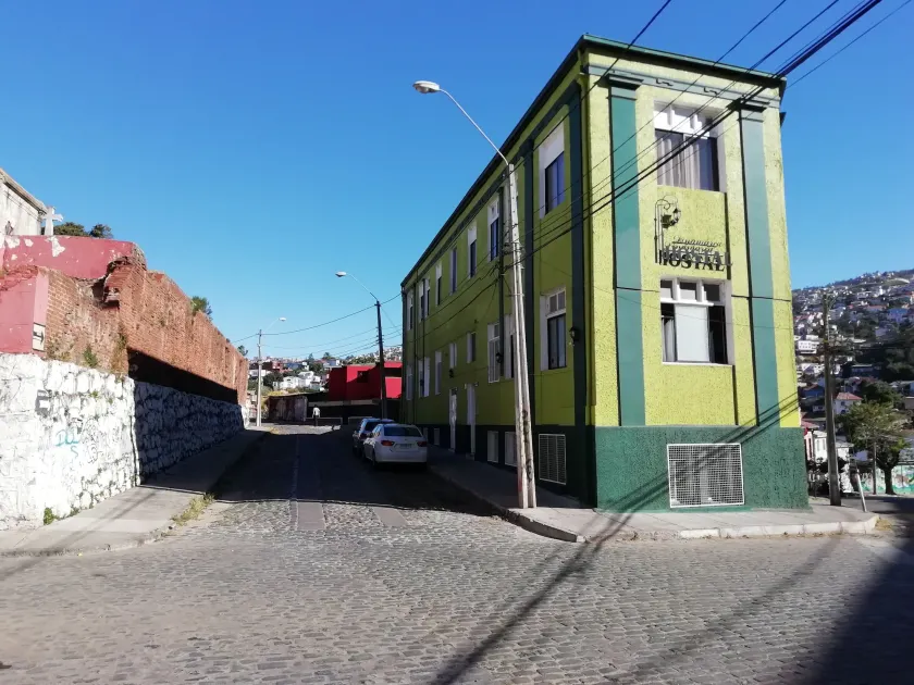 Hostal Dinamarca - Image 1