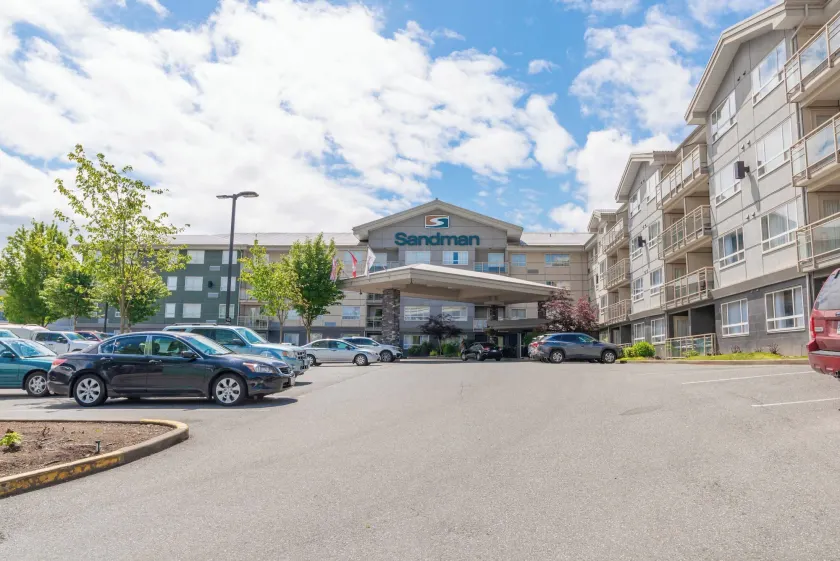 Sandman Hotel and Suites Abbotsford - Image 1