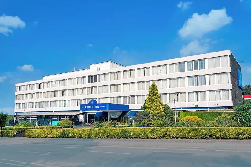 OYO The Chiltern Hotel - Image 1