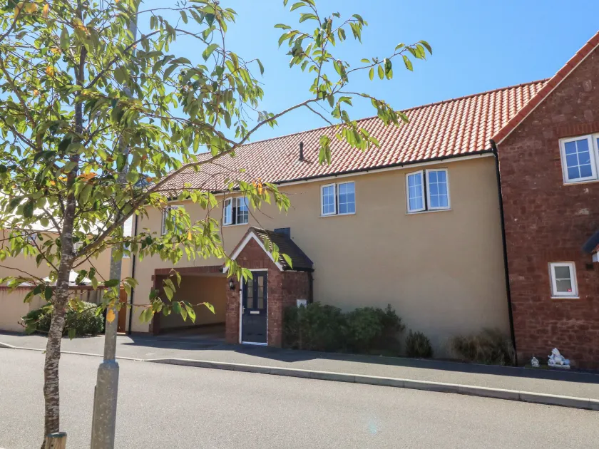 1 Marsh Gardens - Image 1