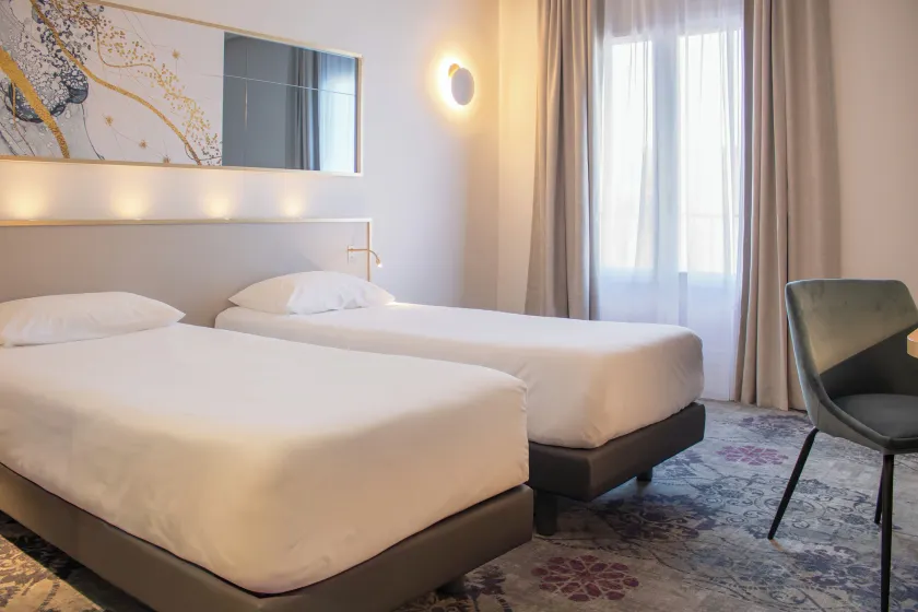  Brit Hotel Cahors Centre - Le Valentré - Image 1