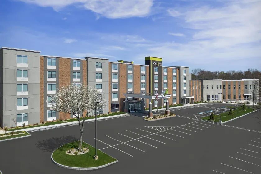Home2 Suites by Hilton Chelmsford Lowell - Image 1