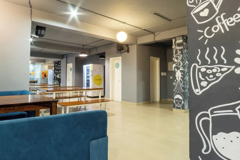 Housr Sector 69 Gurgaon Near Sohna Road - Sitzecke in der Lobby