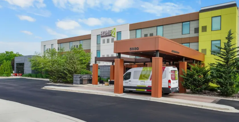 Home2 Suites by Hilton Milwaukee Airport - Image 1