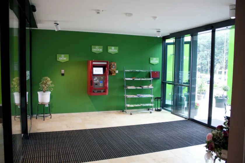 Green Deer Bavarian Hotel - Lobby