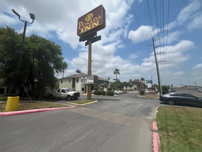 La Posada Inn By OYO Brownsville - Image 1