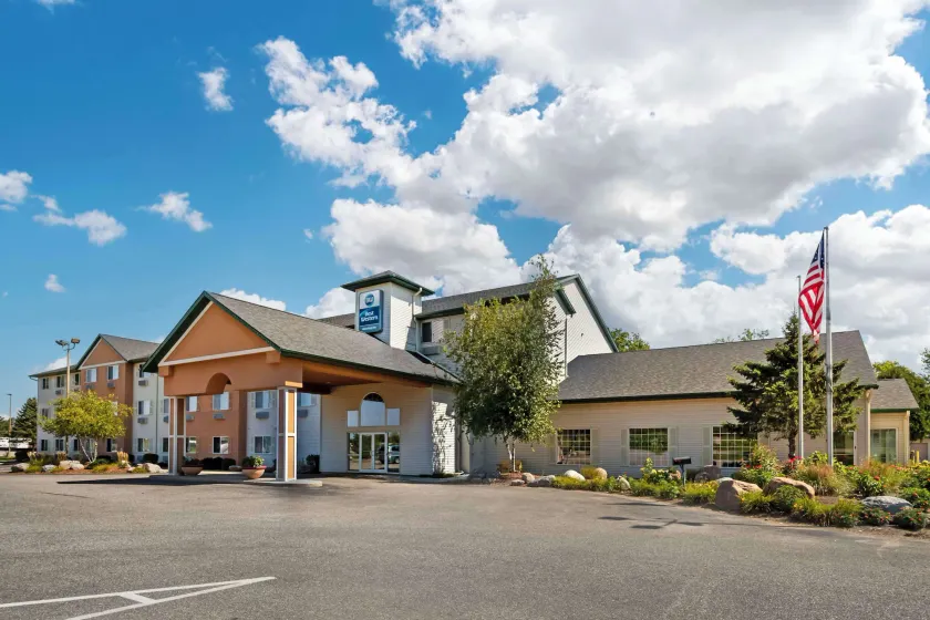 Best Western Wittenberg Inn - Image 1