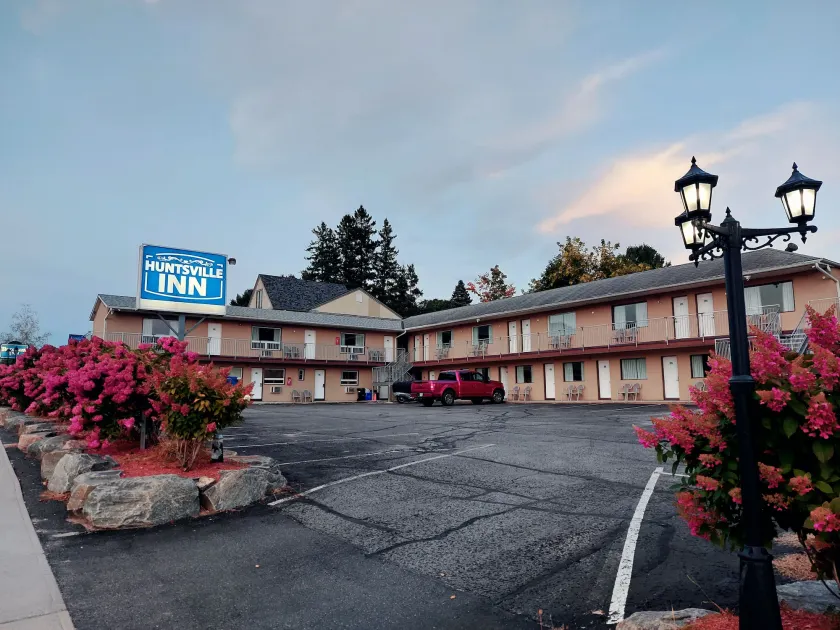 Huntsville Inn - Image 1