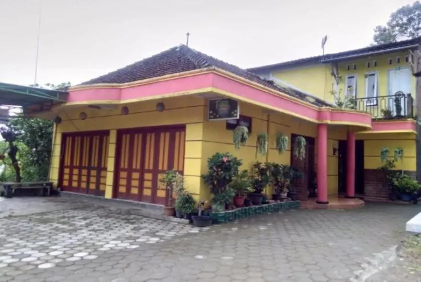 Toto Homestay - Image 1