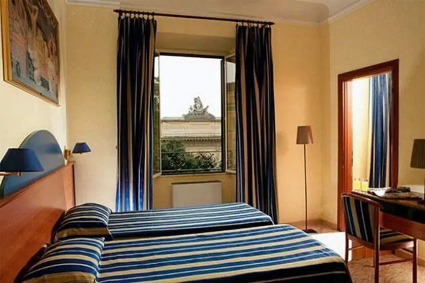 Hotel Kennedy - Image 1