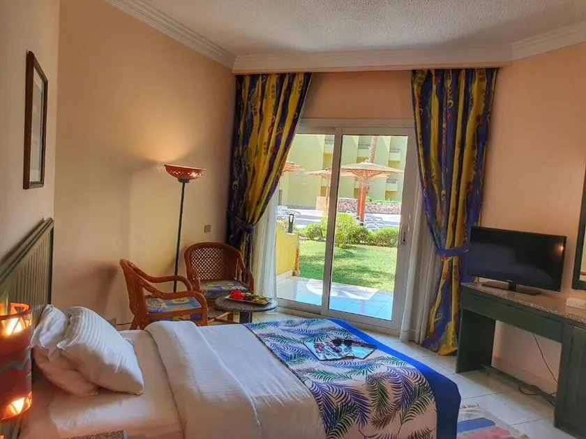 Palm Beach Resort Families and Couples only - Room