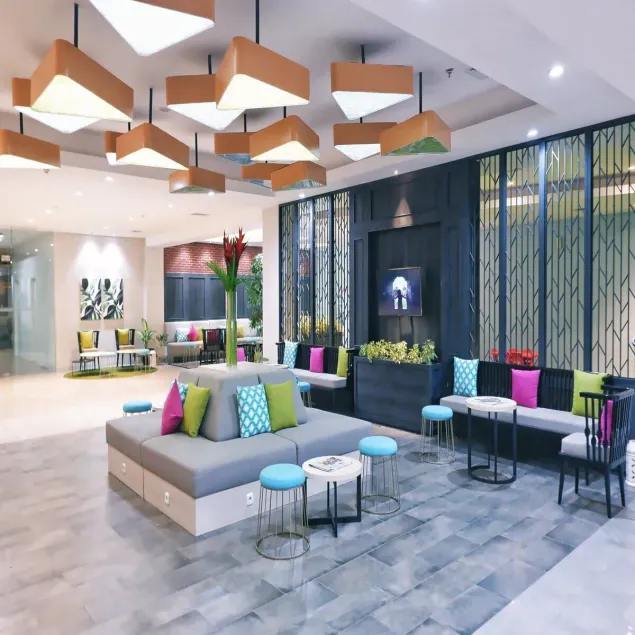PALM PARK Hotel Surabaya - Image 1