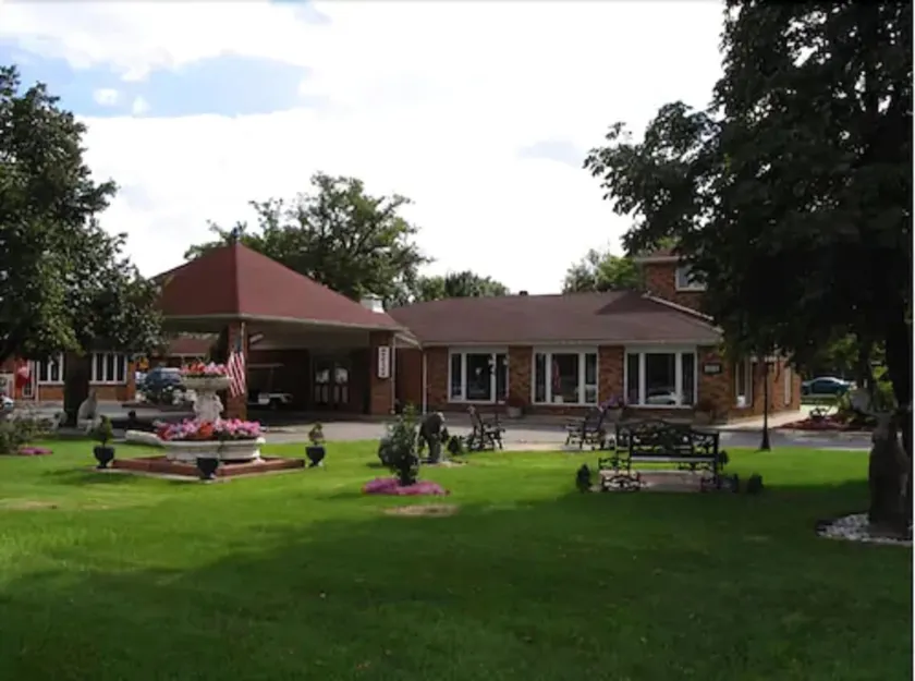 Ivy Rose Motor Inn - Image 1