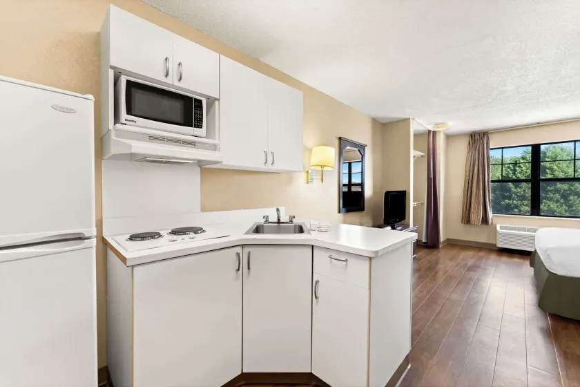 Suburban Studios Columbus Fort Benning Area - Image 1