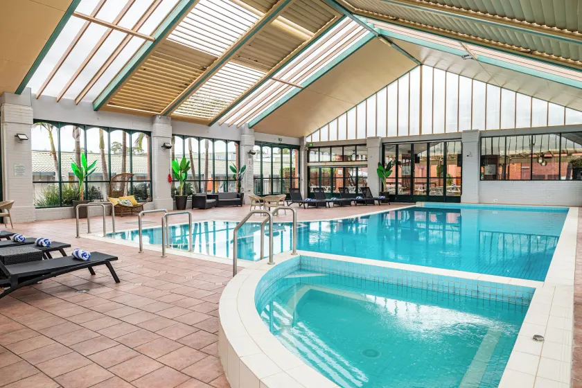 All Seasons Resort Hotel Bendigo - Image 1