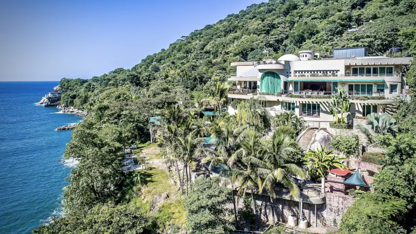 P V South Shore Luxury Accommodations - Image 1