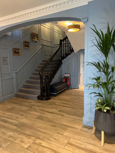 Best Western Moores Central Hotel - Image 1